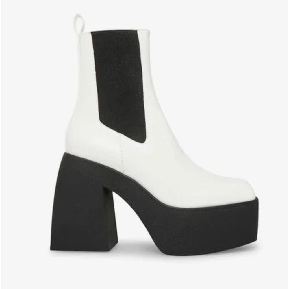 STEVE MADDEN Teaser Gloss White Wedge Heel Ankle Boot 8.5 M Chunky Mod Rave Y2K